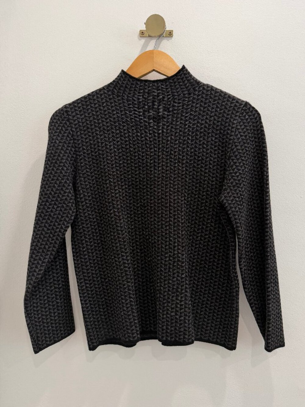 Max Studio London Mock Neck Sweater — Size S 🖤
